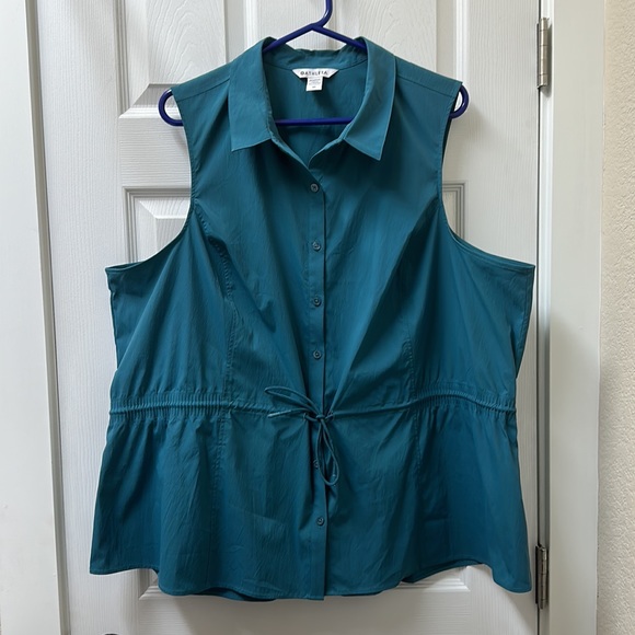 LIKE NEW! Athleta Levitate Poplin Tank - Picture 4 of 14